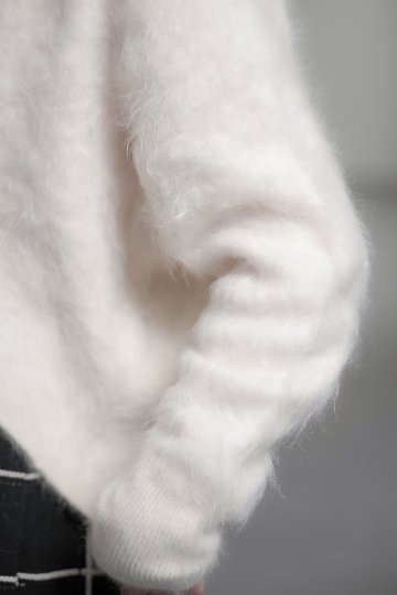 Alma Fur Cashmere High Neck OffWhiteの画像