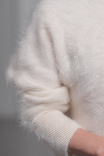 Alma Fur Cashmere High Neck OffWhiteの画像