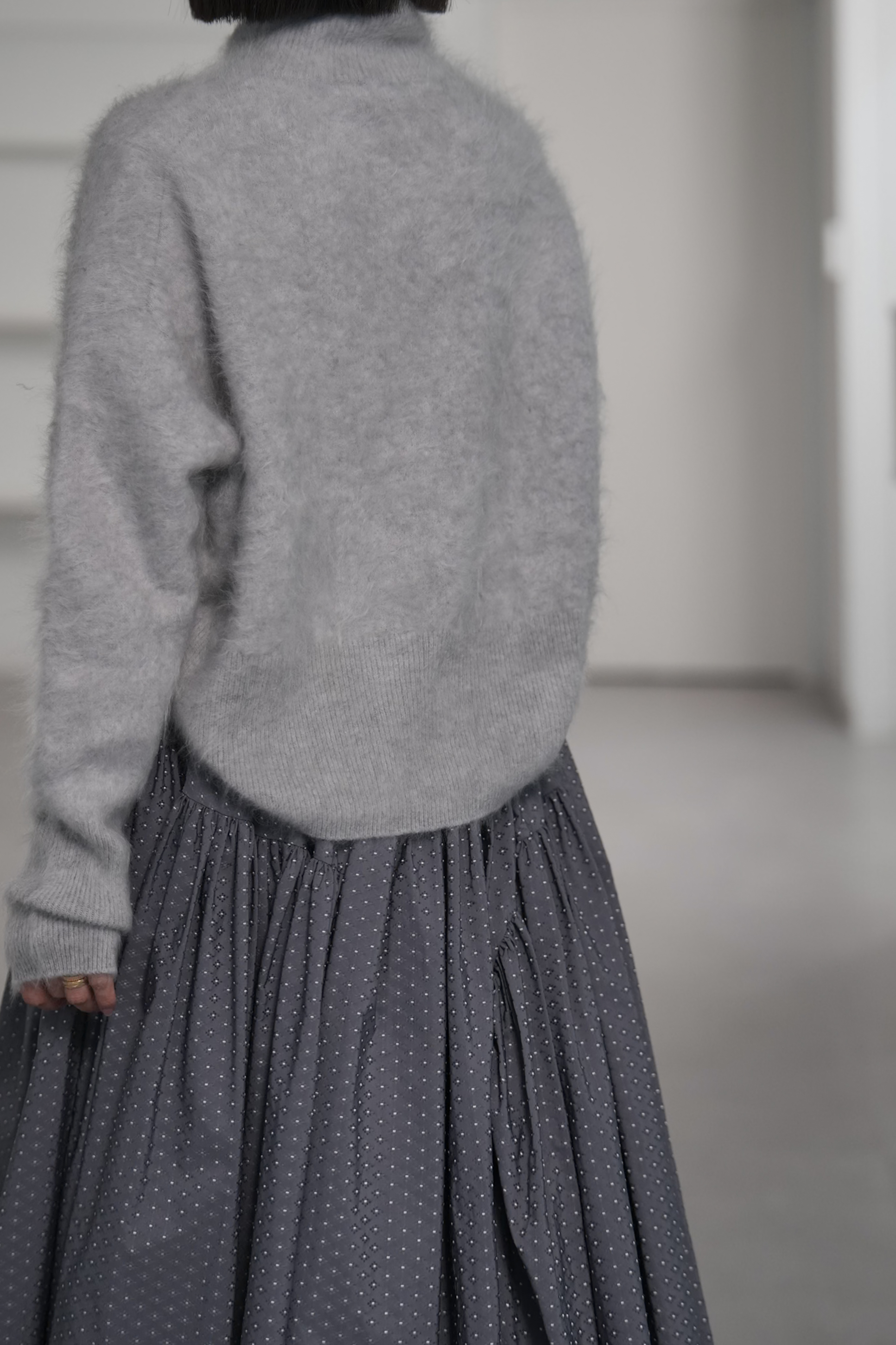 Alma Fur Cashmere High Neck IceGrayの画像