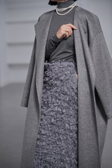 Odile Feather Charcoalの画像