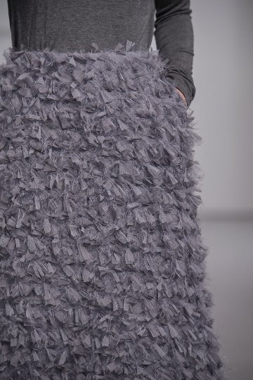 Odile Feather Charcoalの画像