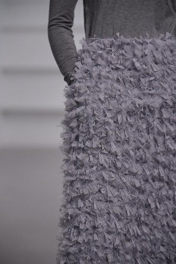 Odile Feather Charcoalの画像
