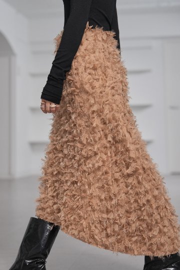 Odile Feather Cappuccinoの画像