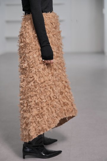 Odile Feather Cappuccinoの画像