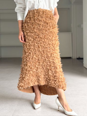 Odile Feather Cappuccinoの画像