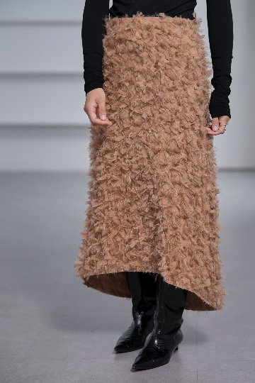 Odile Feather Cappuccinoの画像