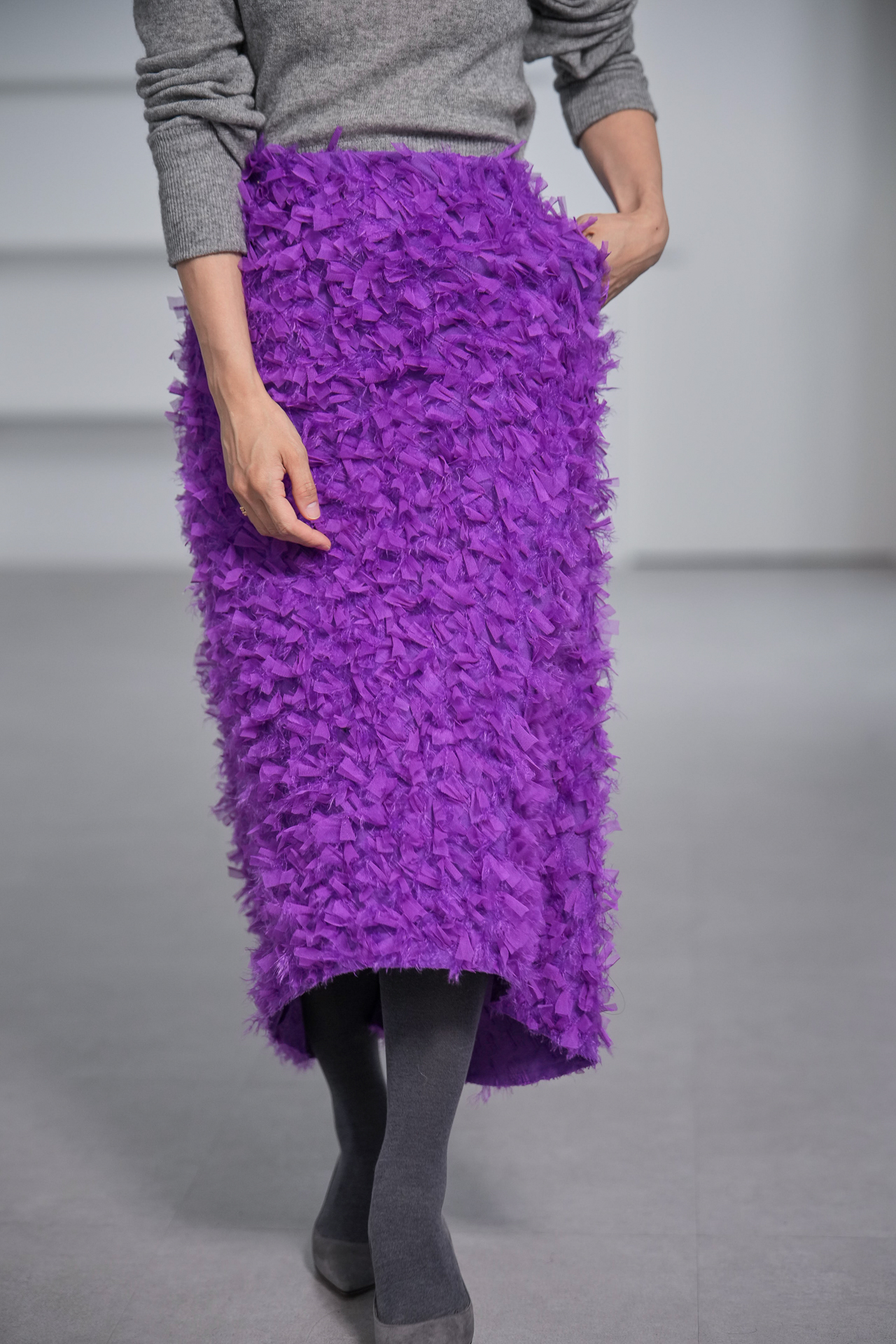 Odile Feather Grapeの画像