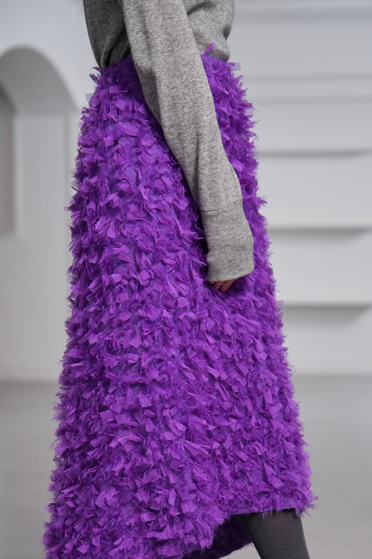 Odile Feather Grapeの画像