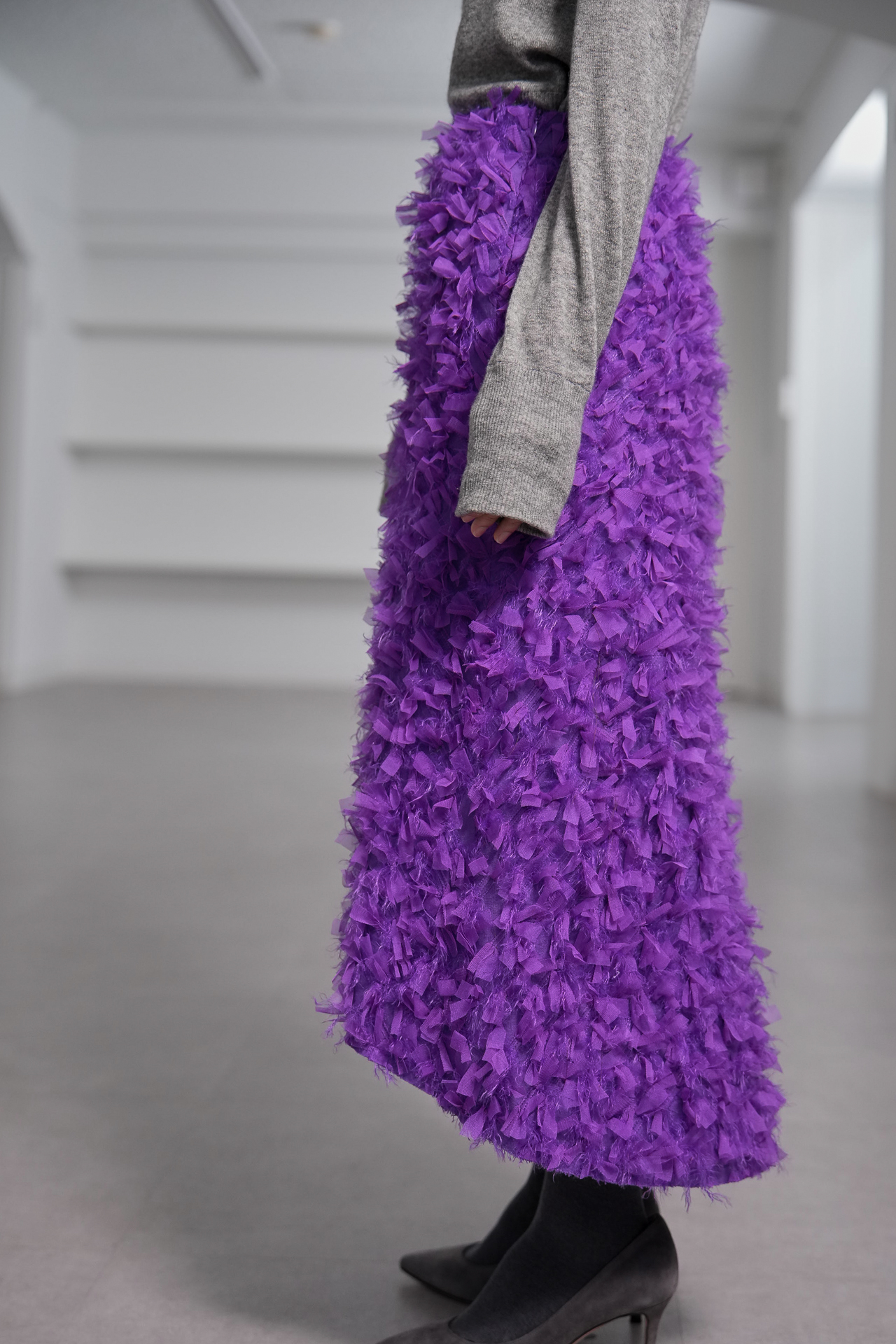 Odile Feather Grapeの画像