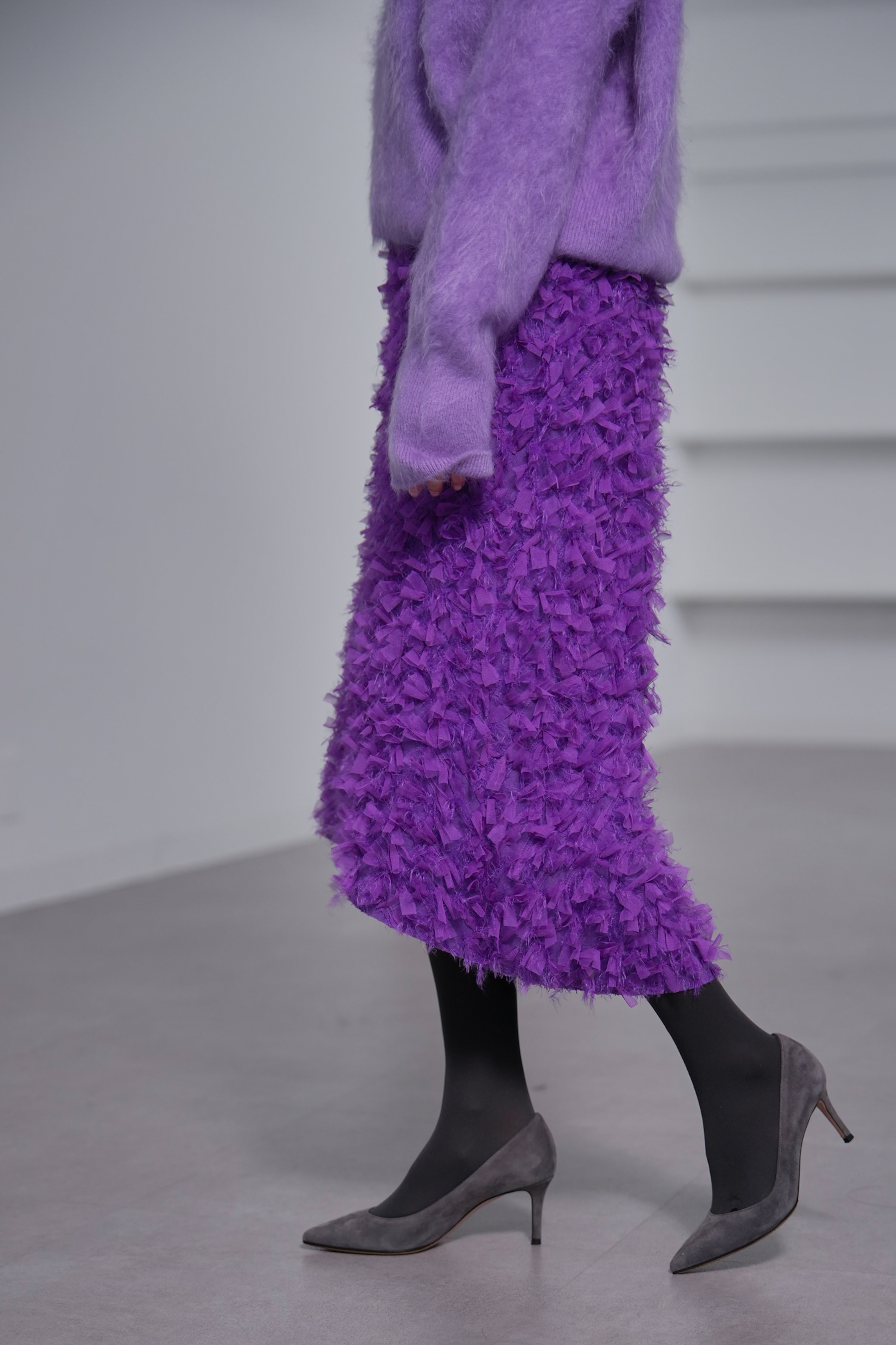 Odile Feather Grapeの画像