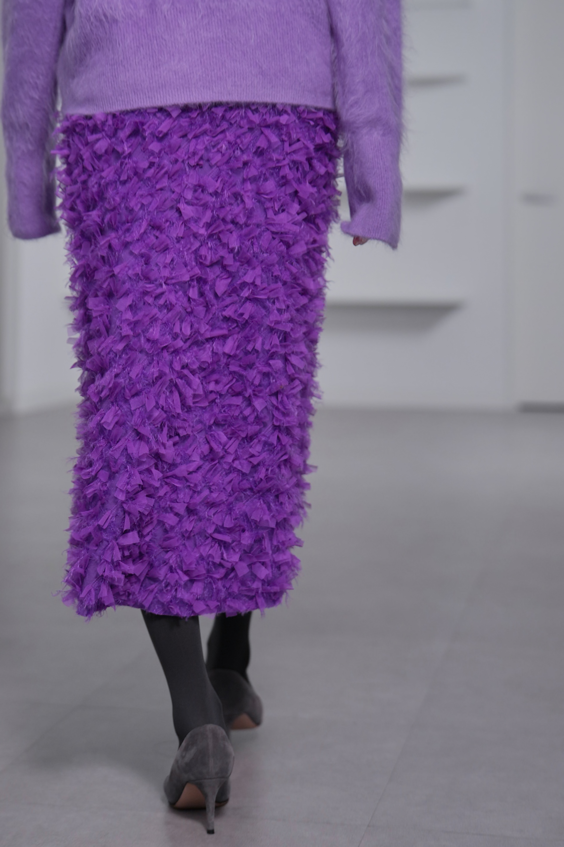 Odile Feather Grapeの画像