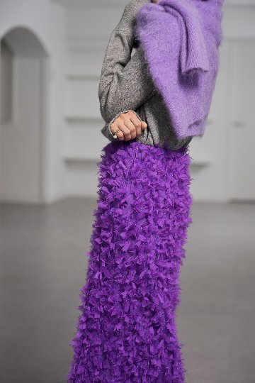 Odile Feather Grapeの画像