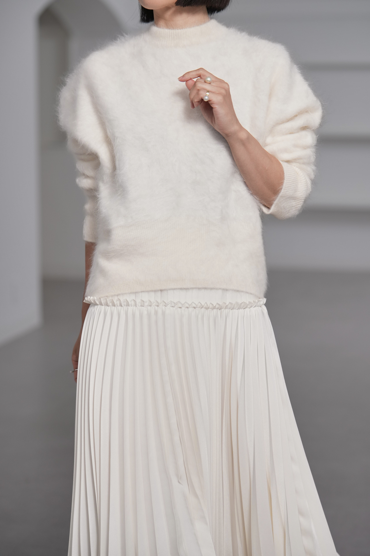 Rebecca OffWhiteの画像