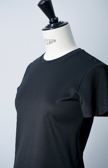 Amy Clopped Blackの画像