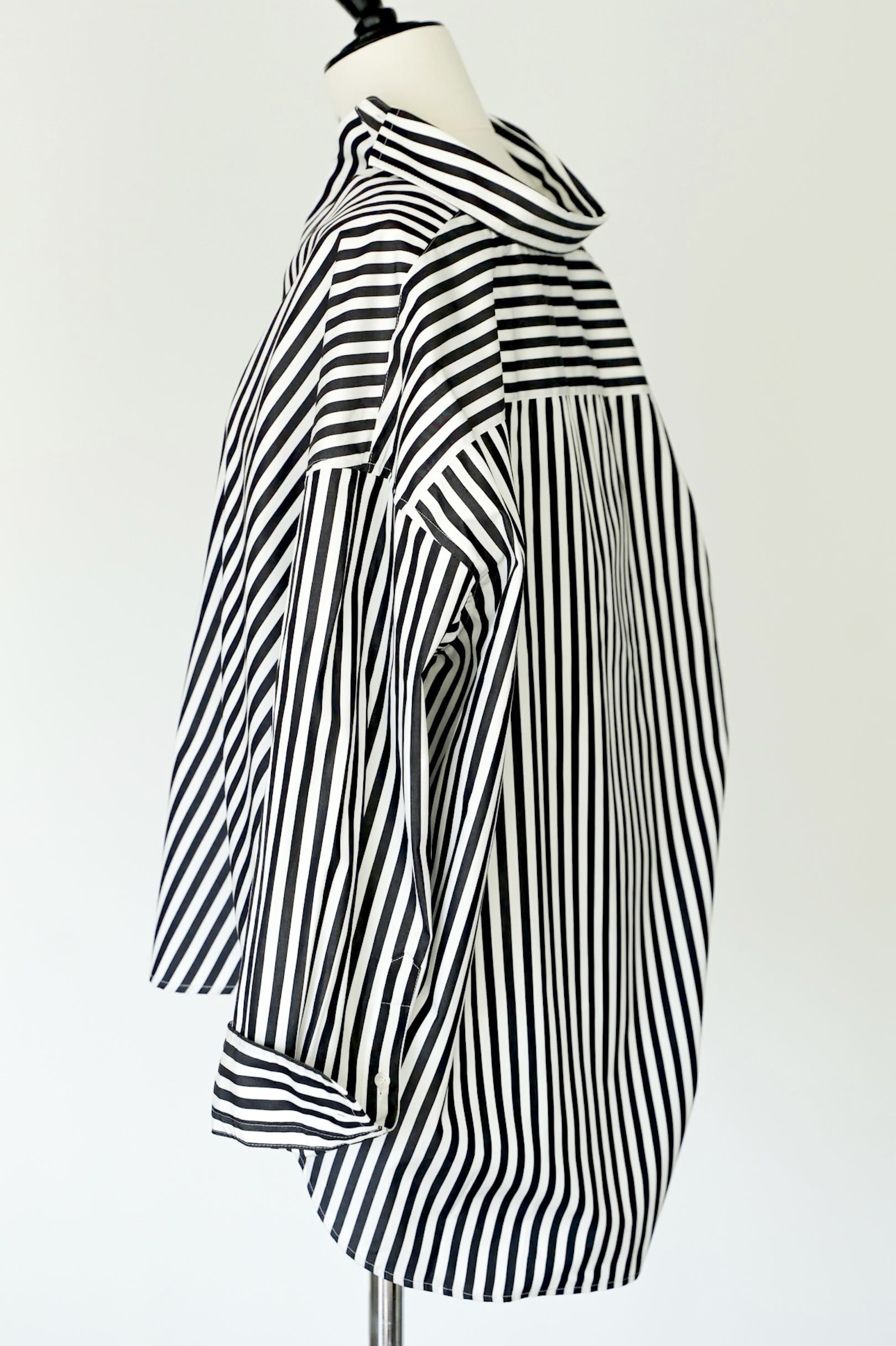 Ray Stripe White/Blackの画像
