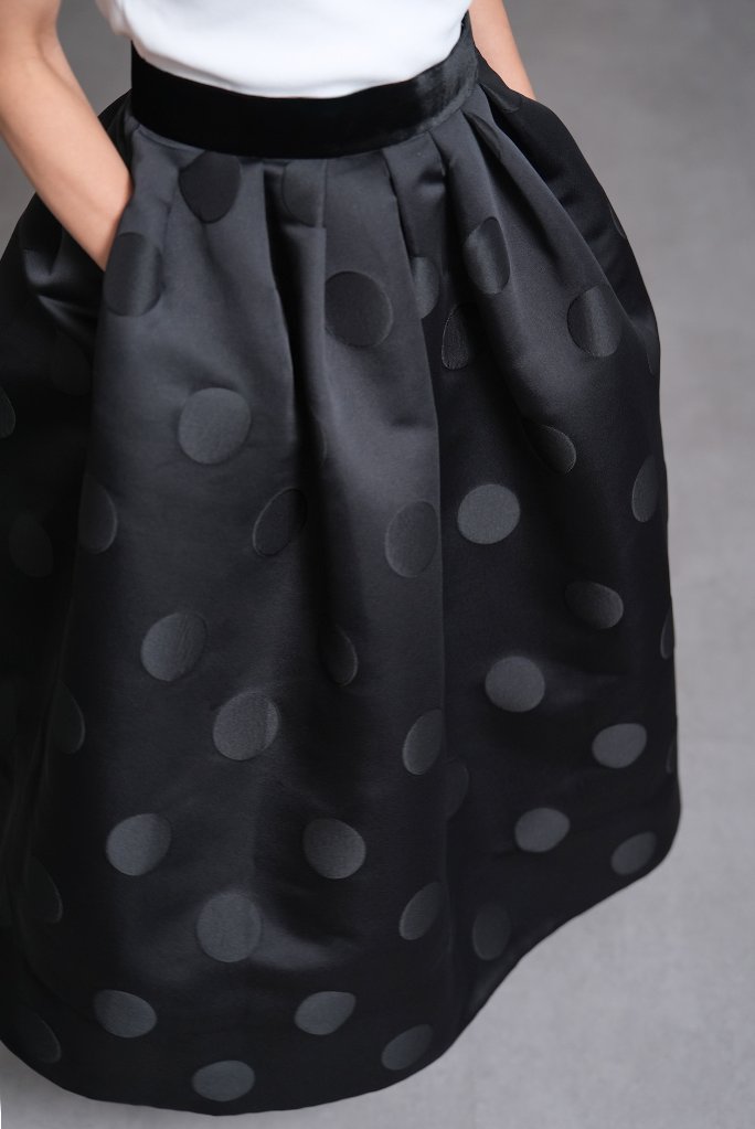 Anna Satin Dotの画像