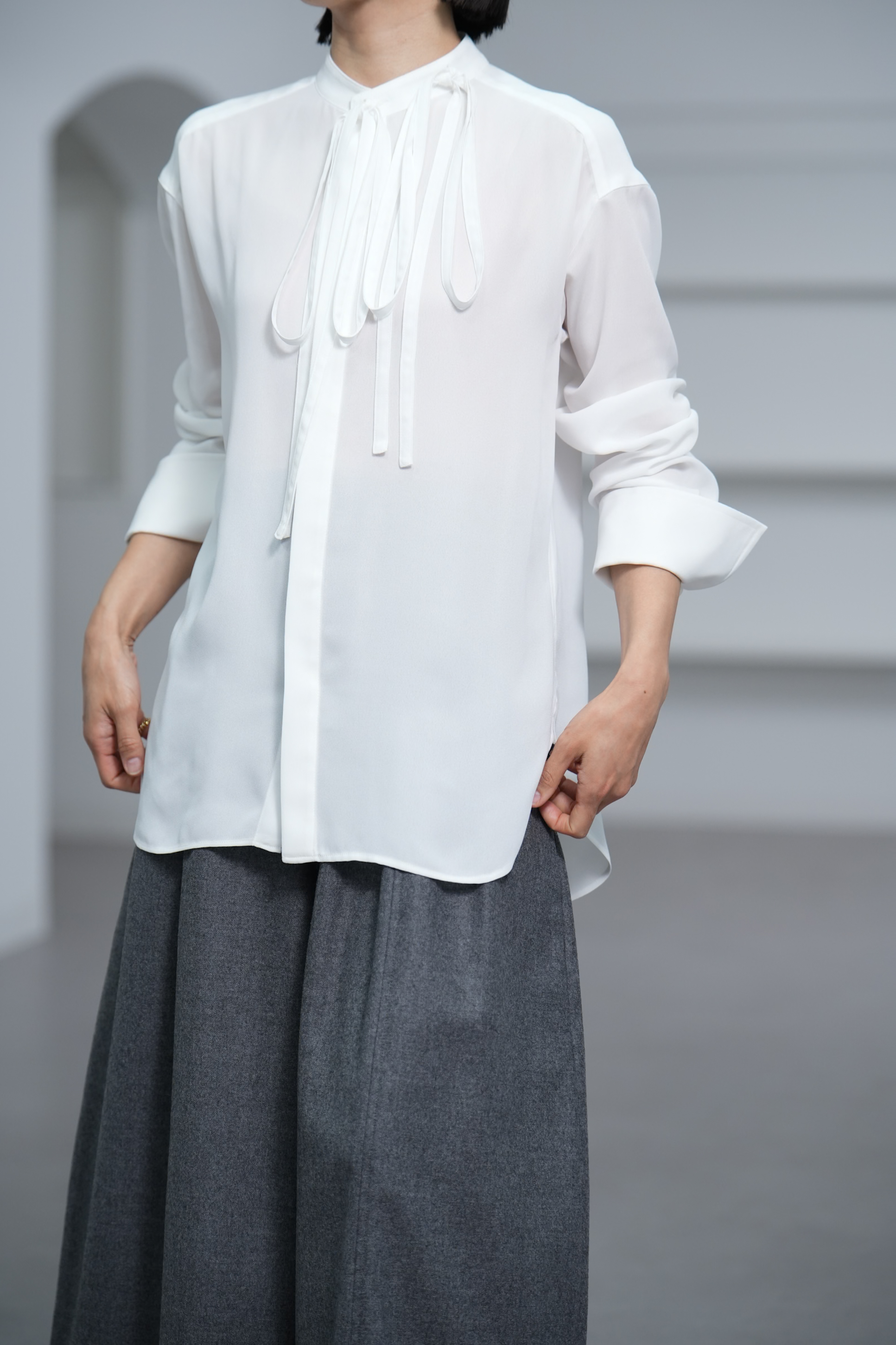Ellen W Tie Georgette Whiteの画像