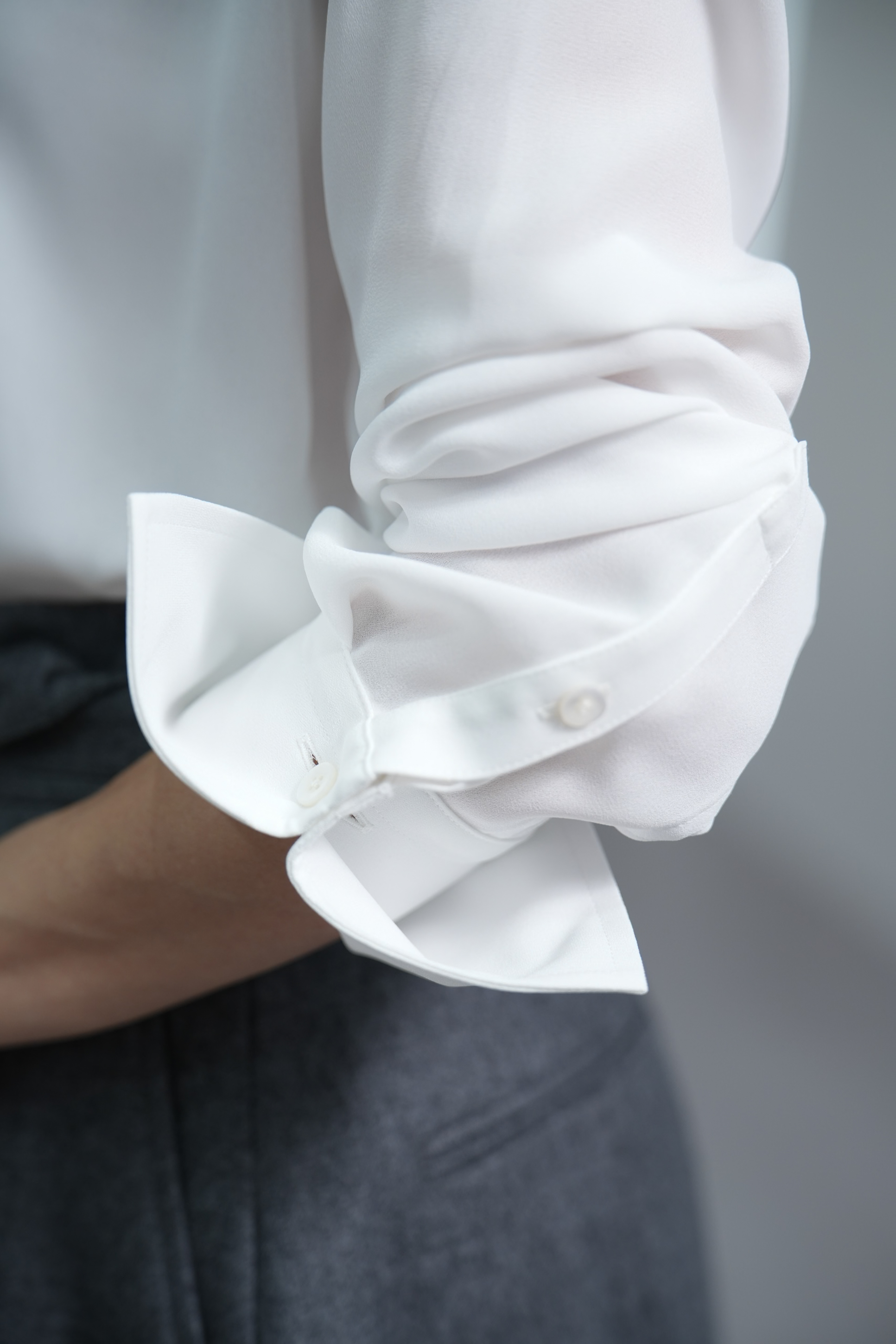 Ellen W Tie Georgette Whiteの画像