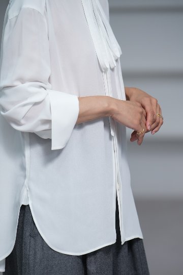 Ellen W Tie Georgette Whiteの画像
