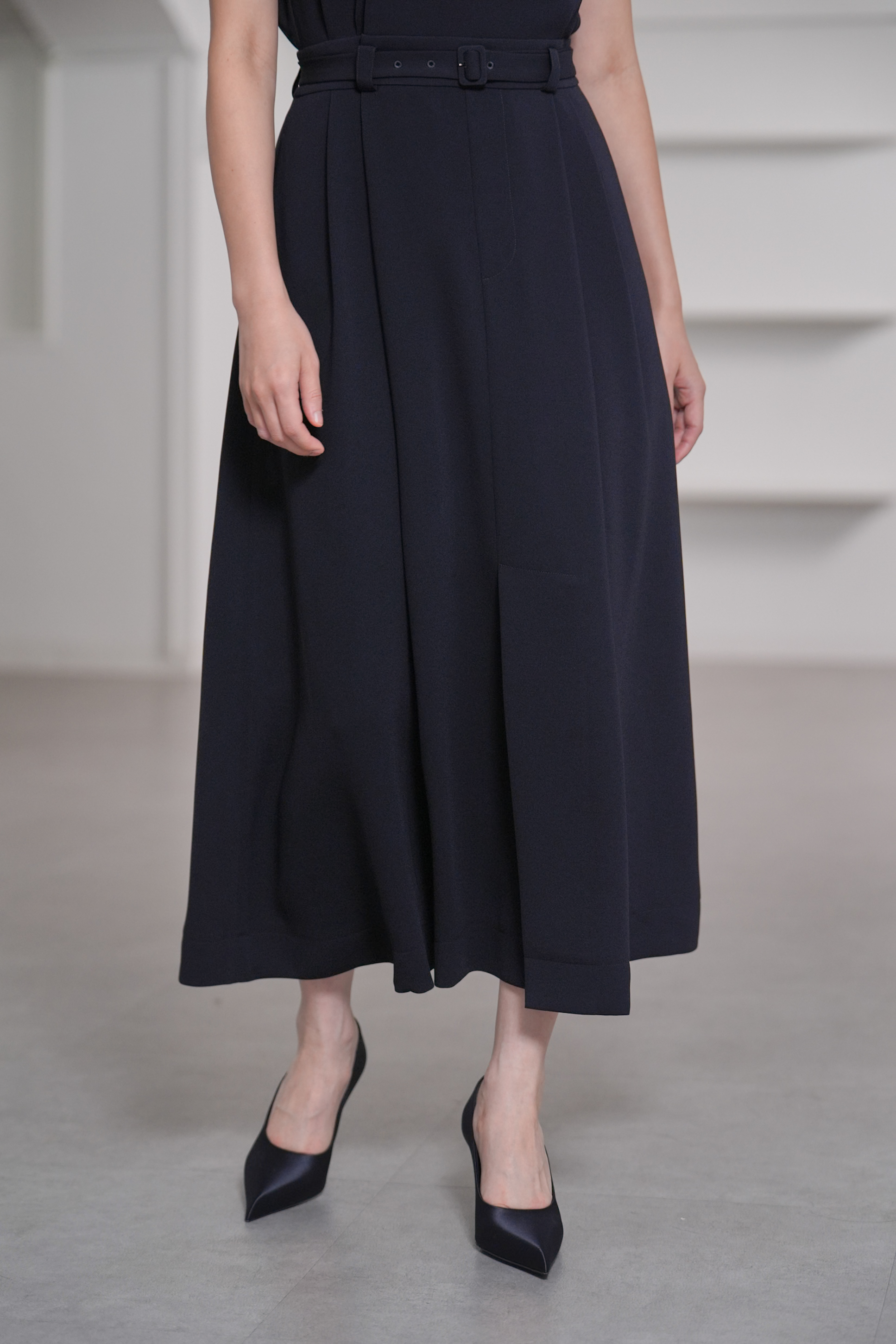 【2月中旬-2月末デリバリー予定】Elliot (全2色)の画像