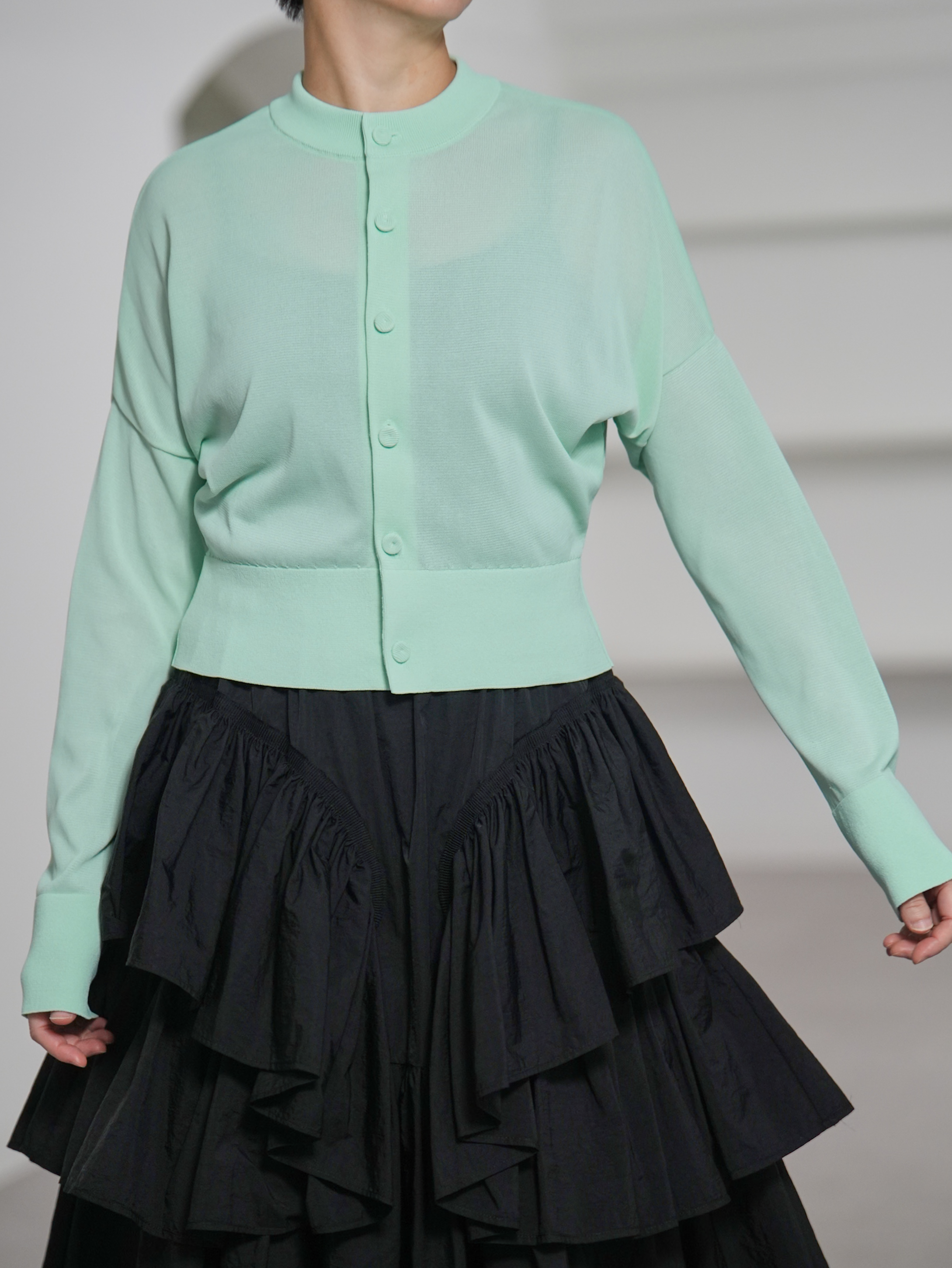 【3月末-4月中旬デリバリー予定】Demi Sheer (全4色)の画像