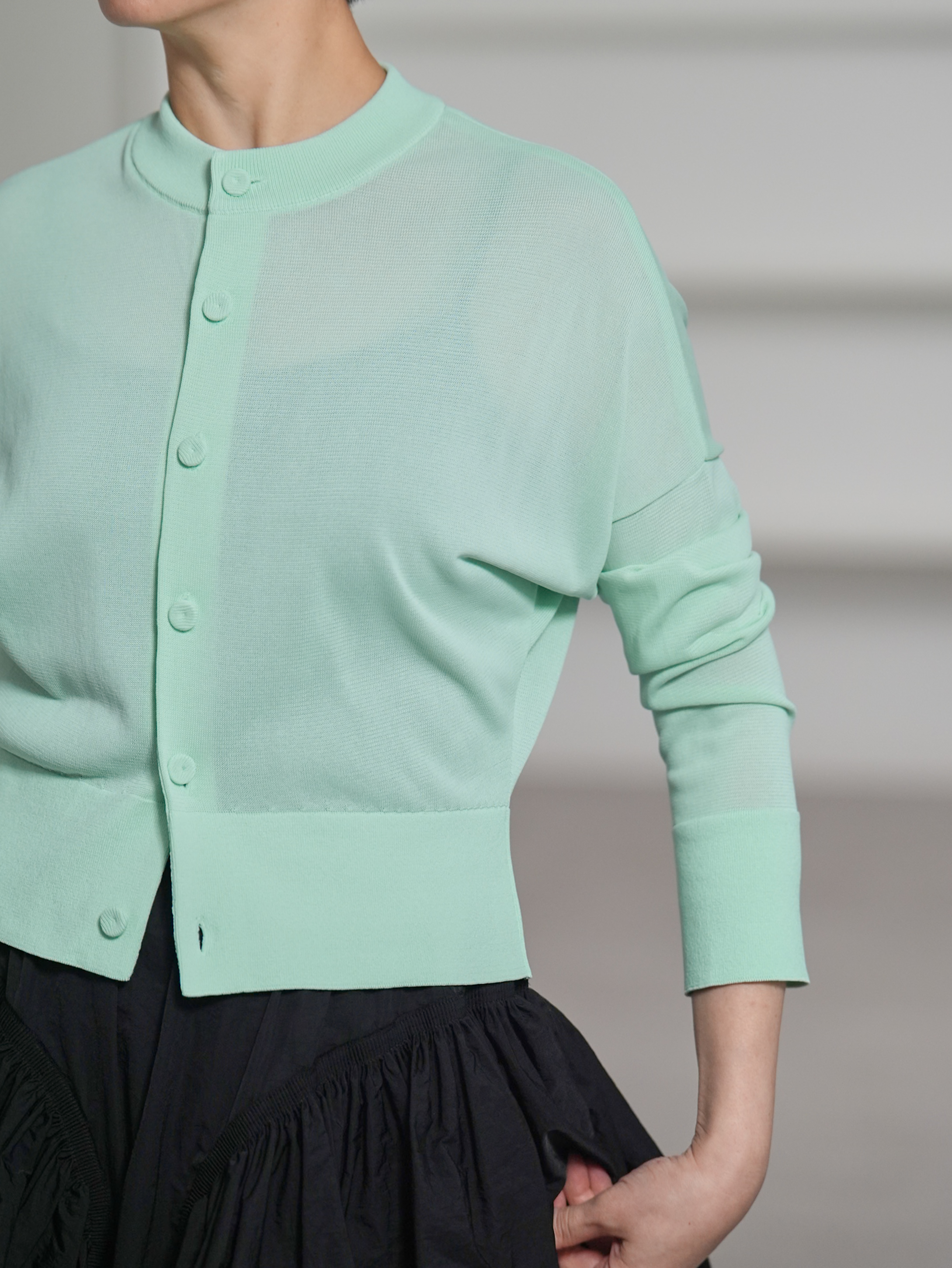 【3月末-4月中旬デリバリー予定】Demi Sheer (全4色)の画像