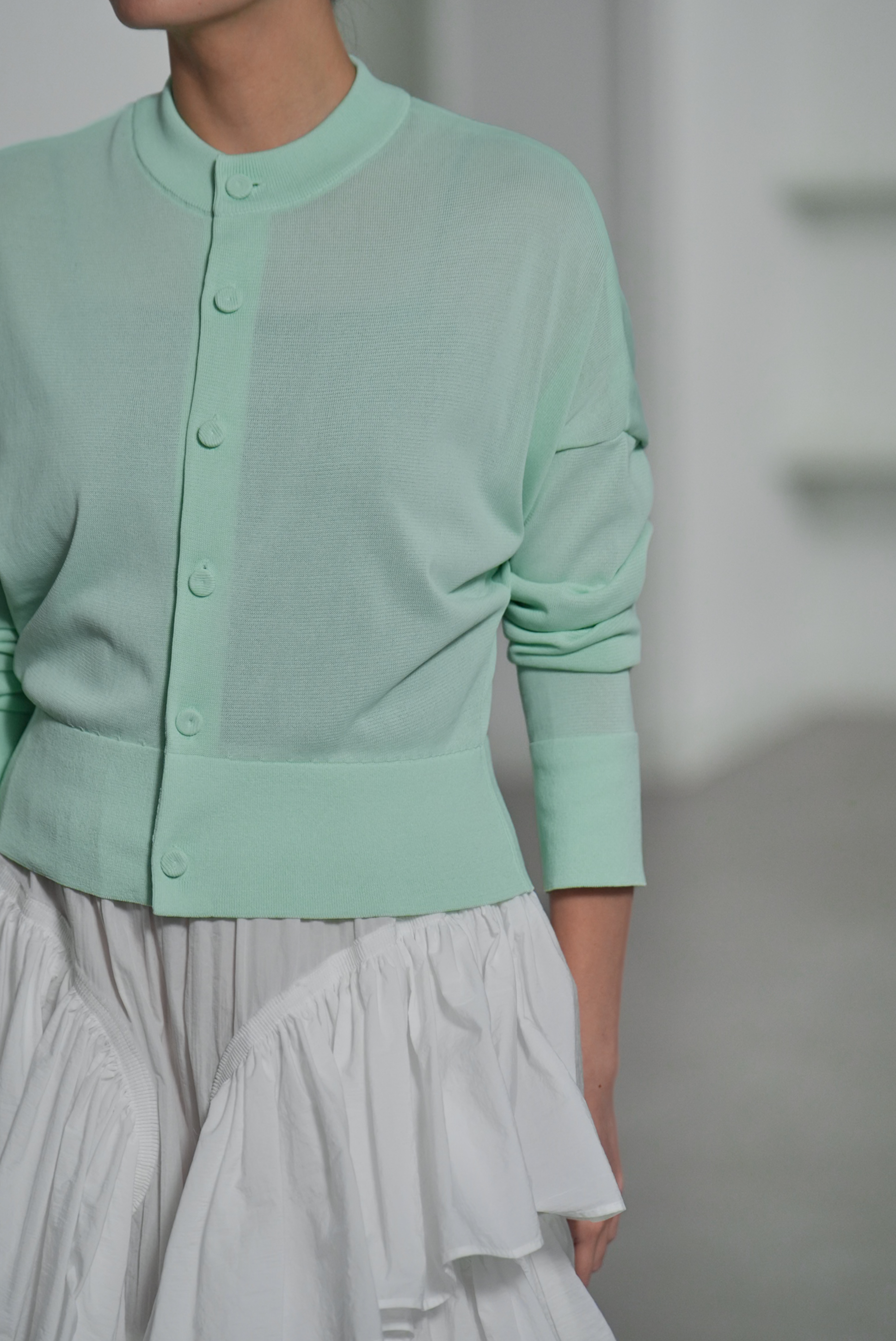 【3月末-4月中旬デリバリー予定】Demi Sheer (全4色)の画像