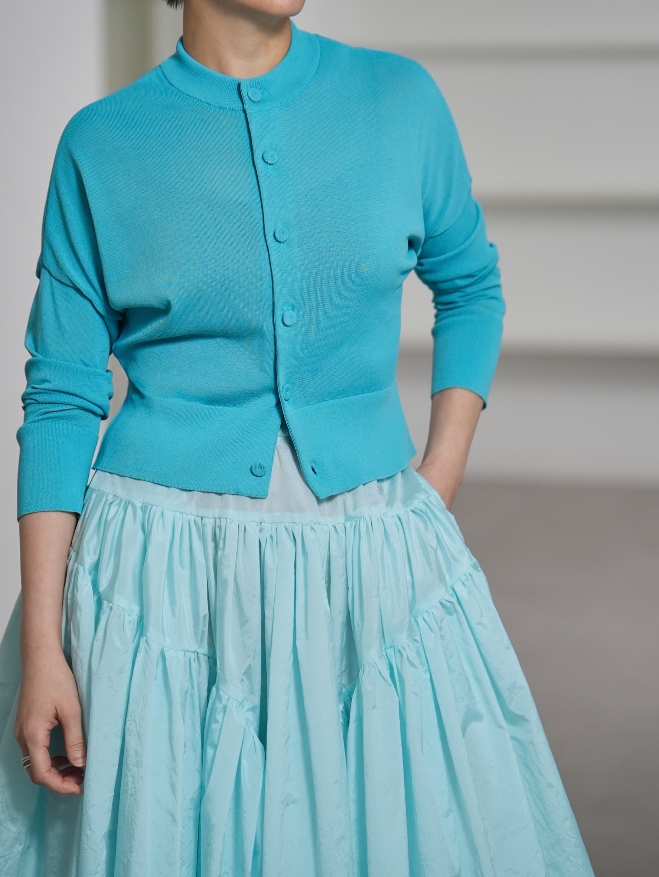 【3月末-4月中旬デリバリー予定】Demi Sheer (全4色)の画像