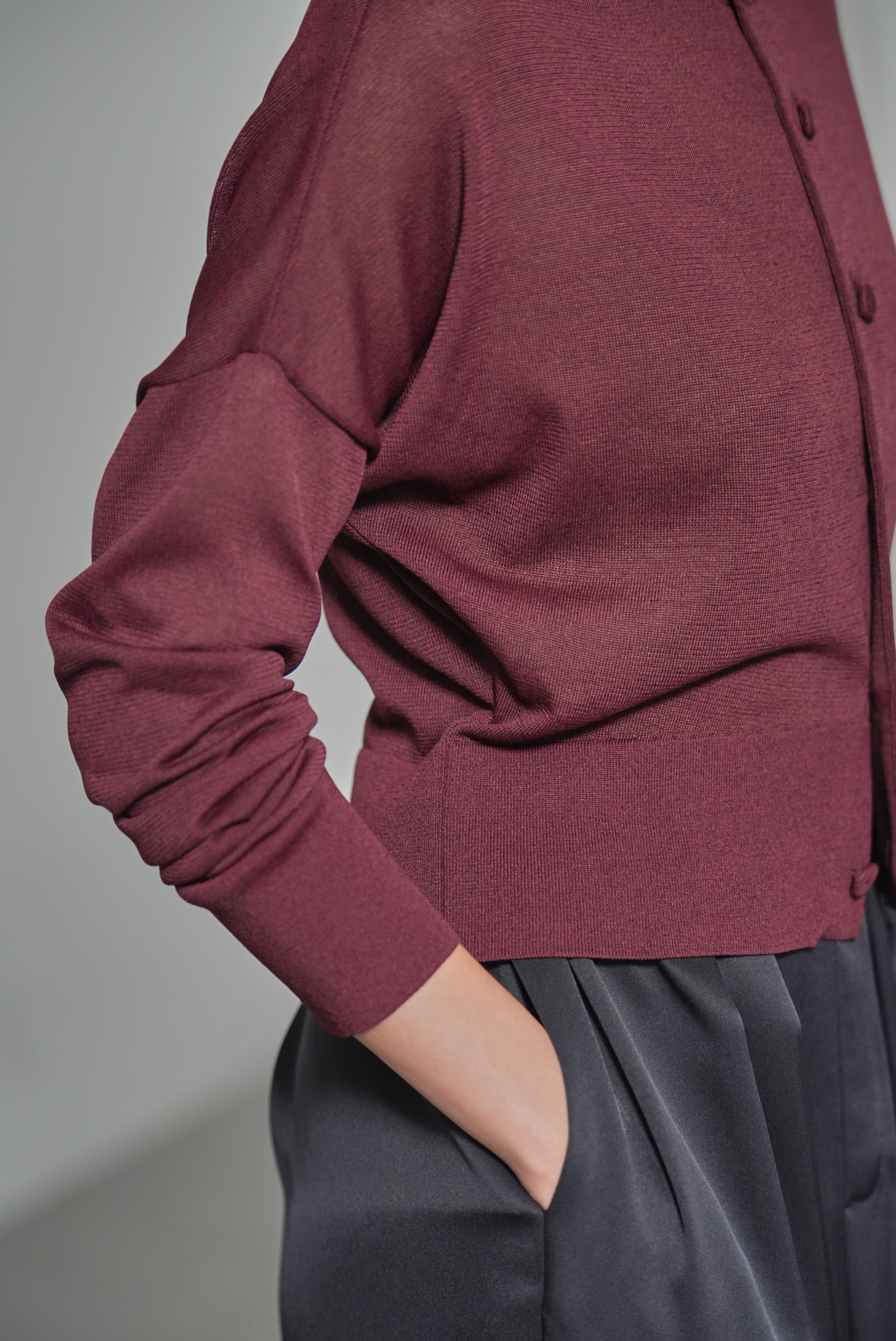 【3月末-4月中旬デリバリー予定】Demi Sheer (全4色)の画像