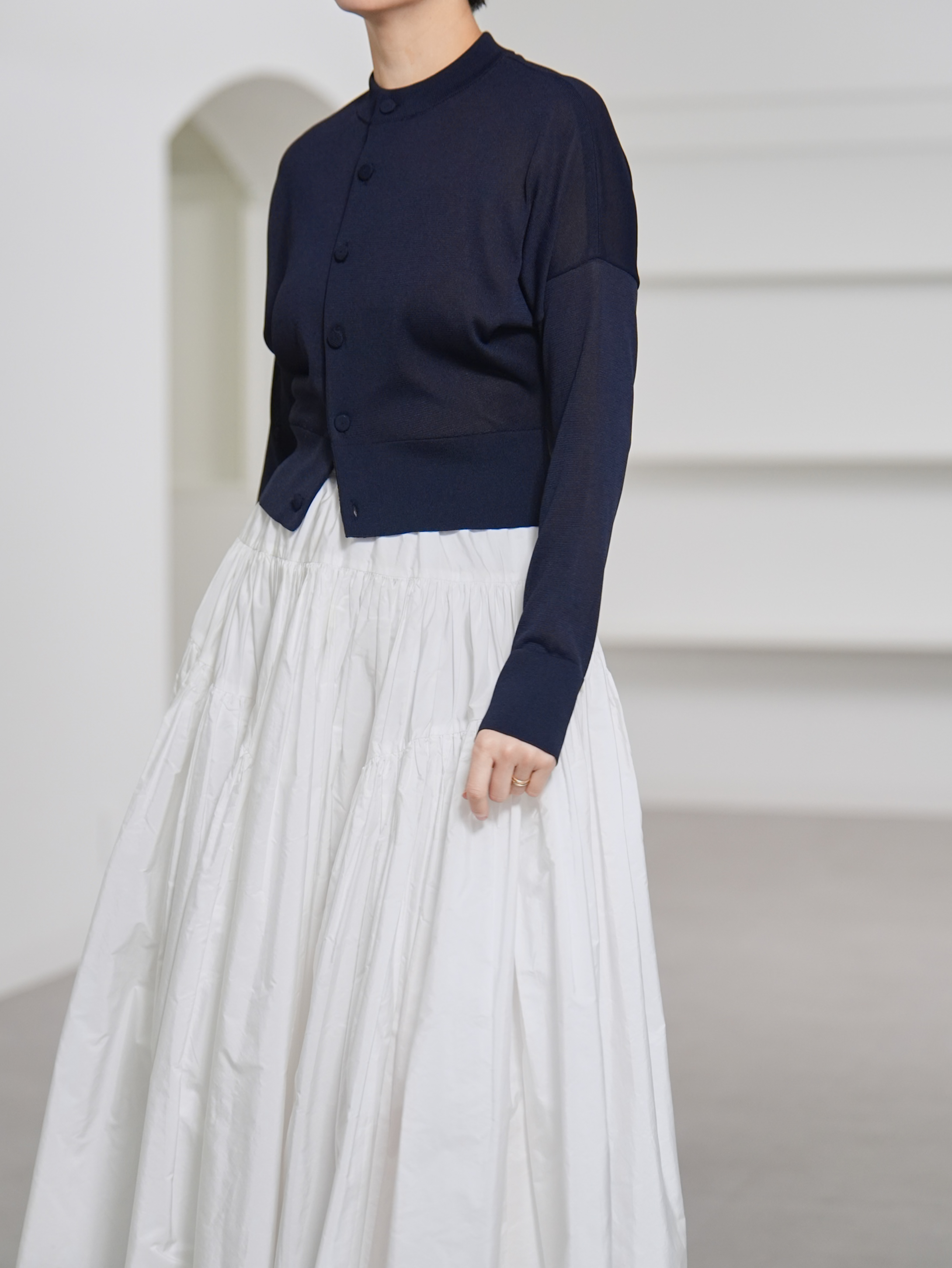 【3月末-4月中旬デリバリー予定】Demi Sheer (全4色)の画像