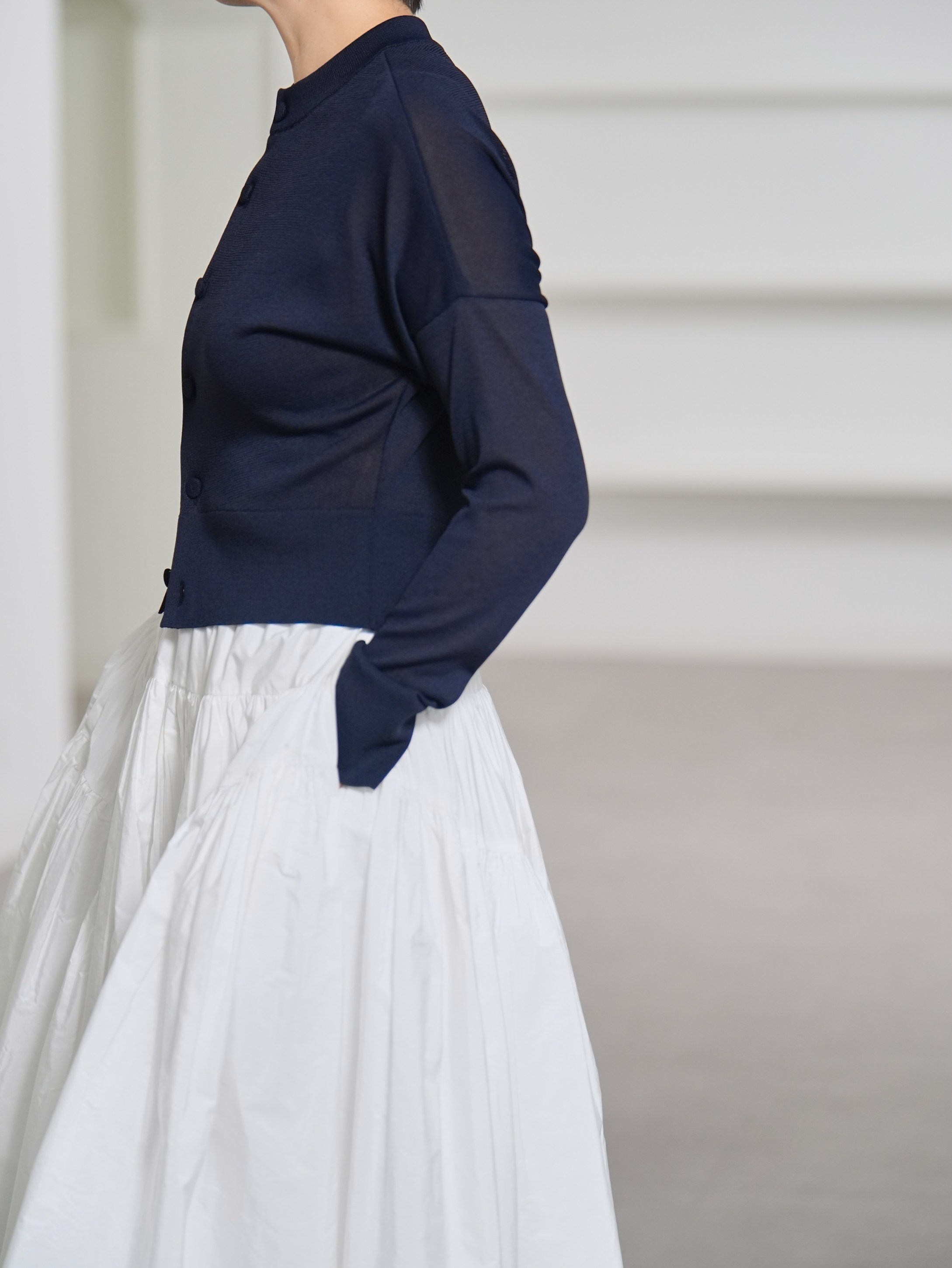 【3月末-4月中旬デリバリー予定】Demi Sheer (全4色)の画像