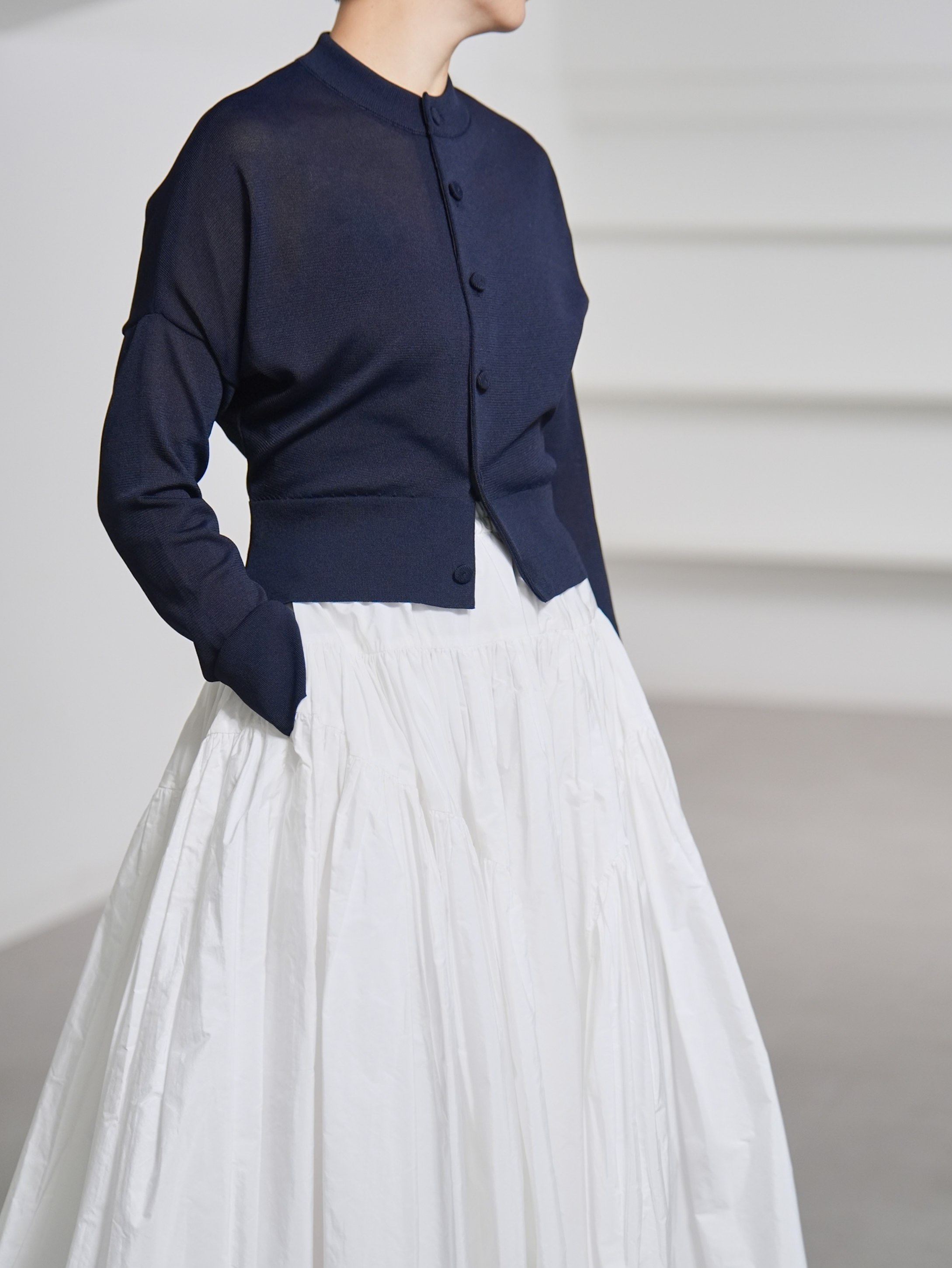 【3月末-4月中旬デリバリー予定】Demi Sheer (全4色)の画像