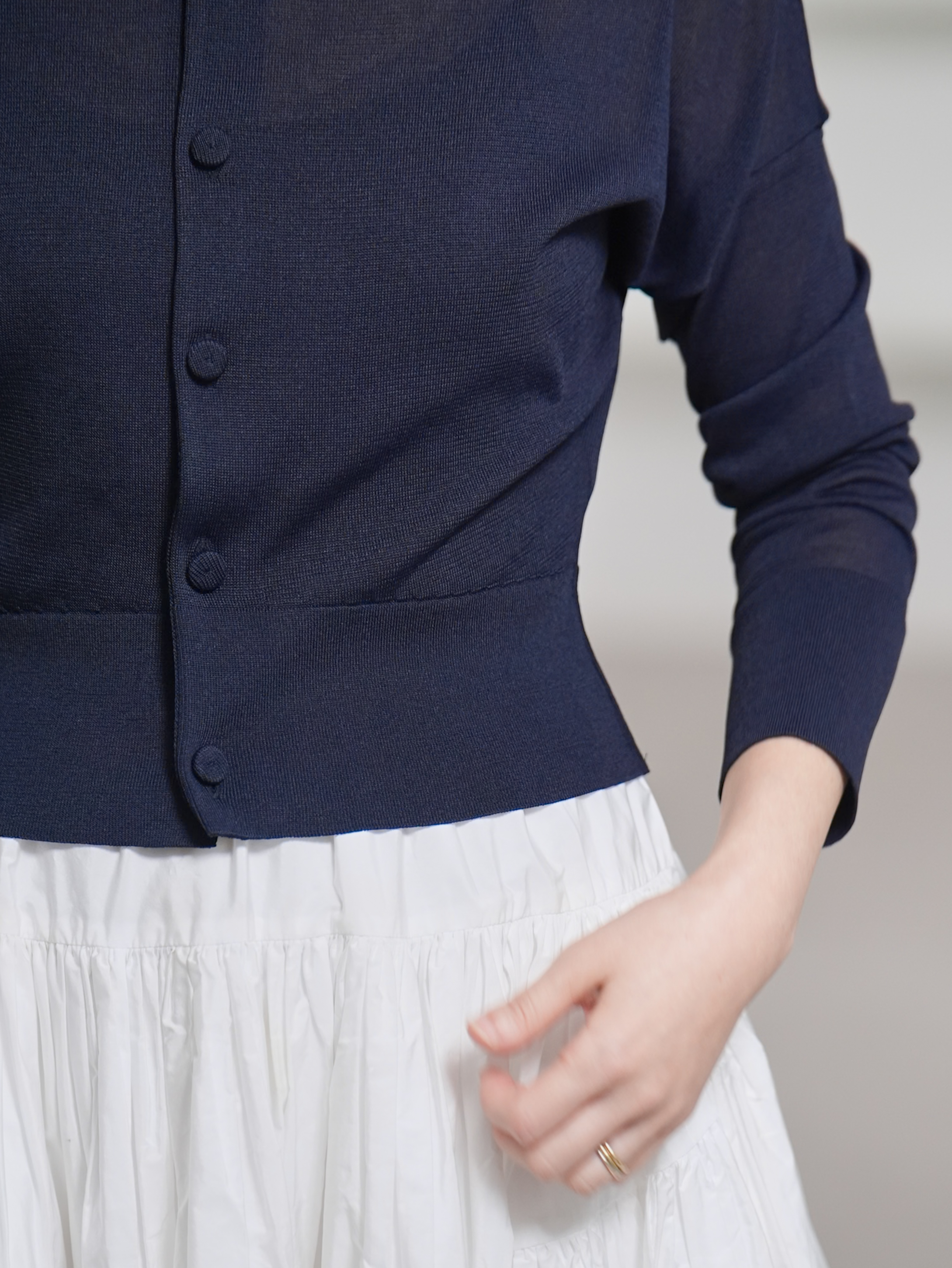 【3月末-4月中旬デリバリー予定】Demi Sheer (全4色)の画像