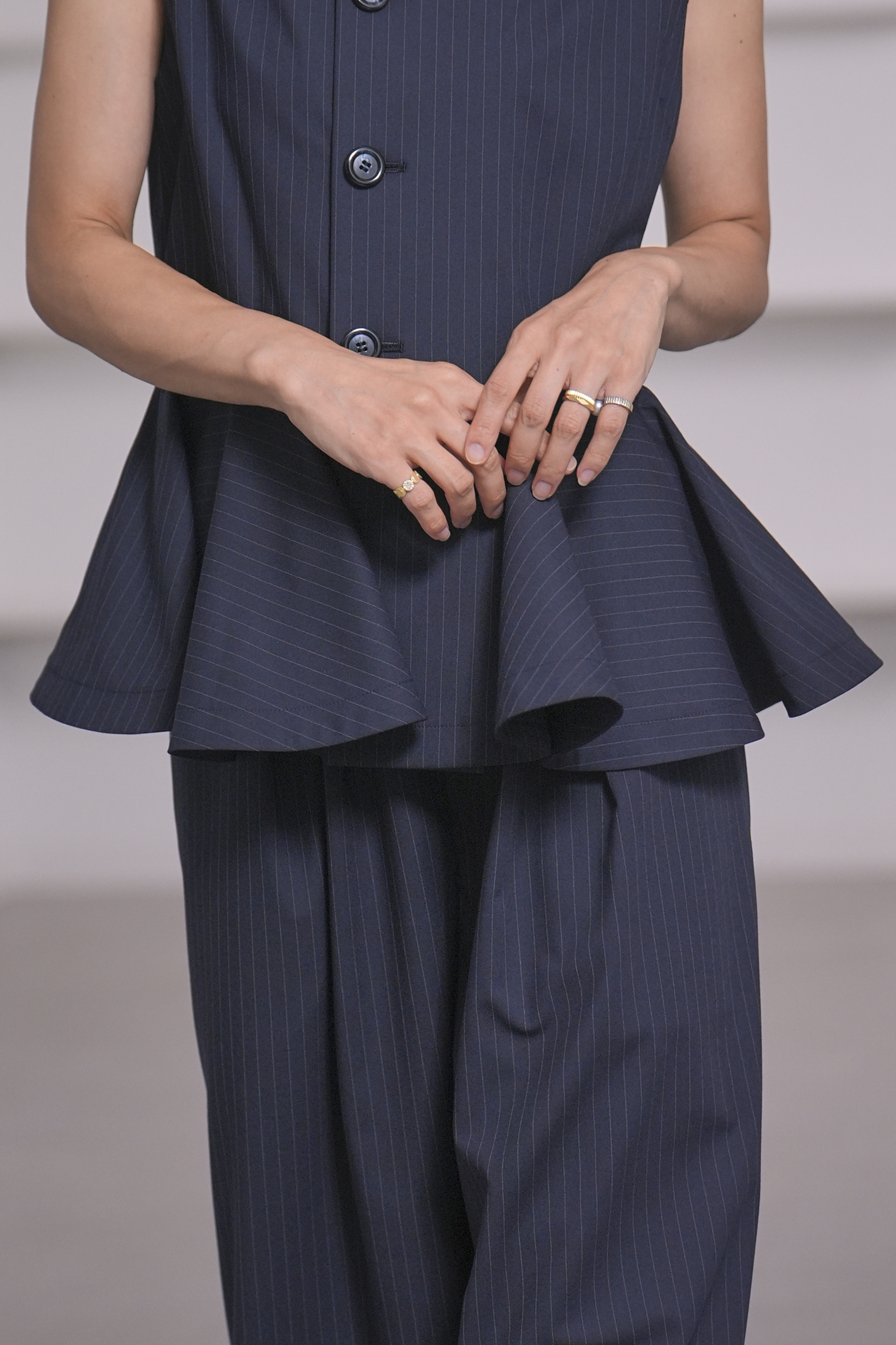Faye Pinstripeの画像