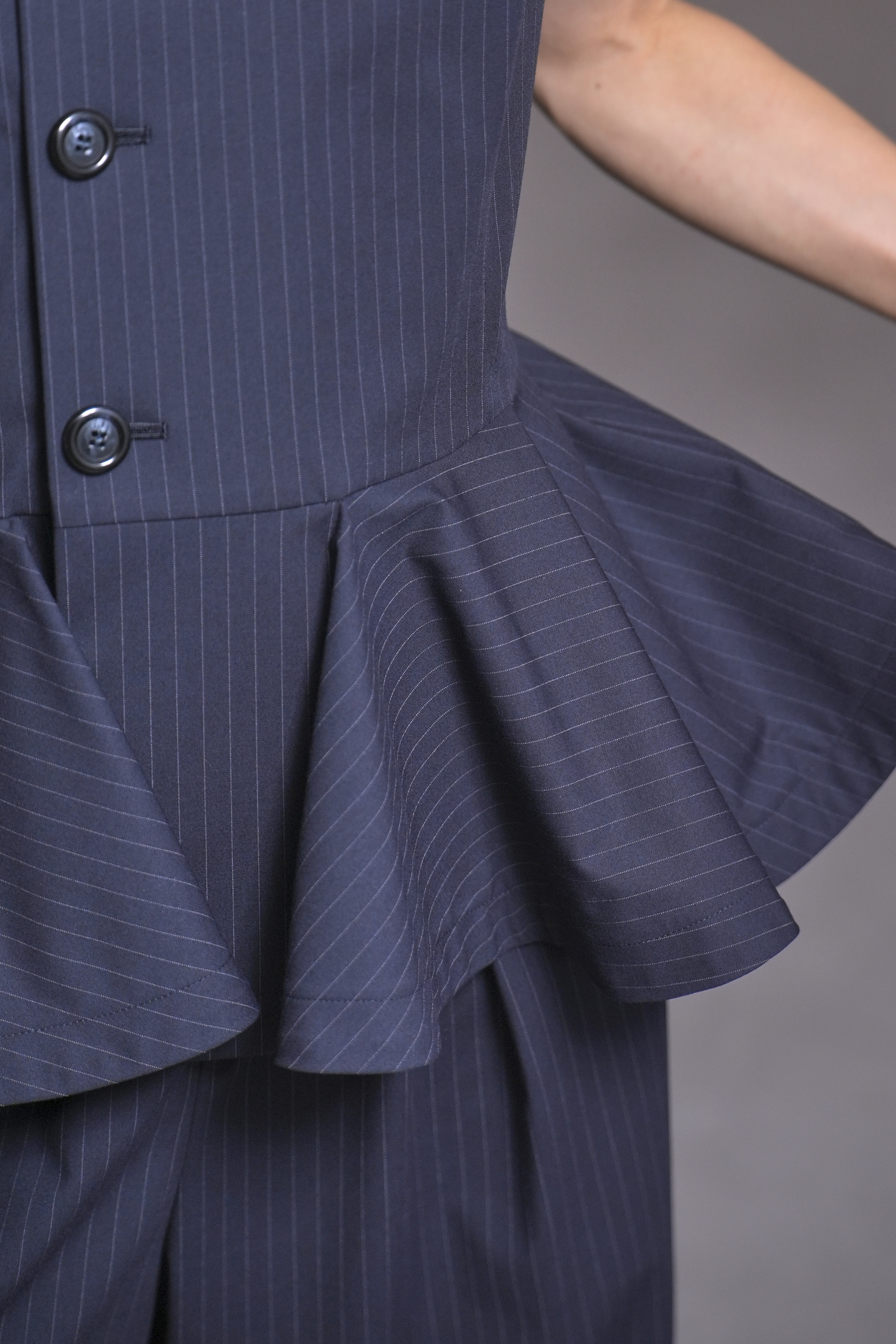 Faye Pinstripeの画像