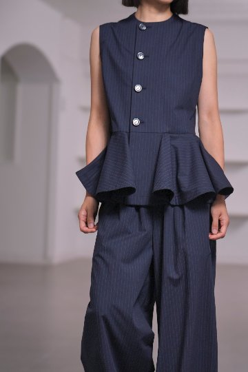 Faye Pinstripeの画像