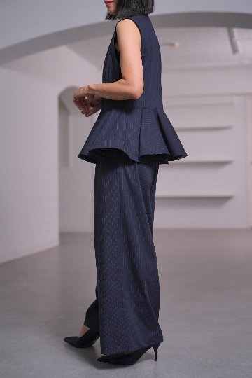 Faye Pinstripeの画像