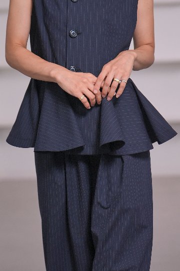 Faye Pinstripeの画像