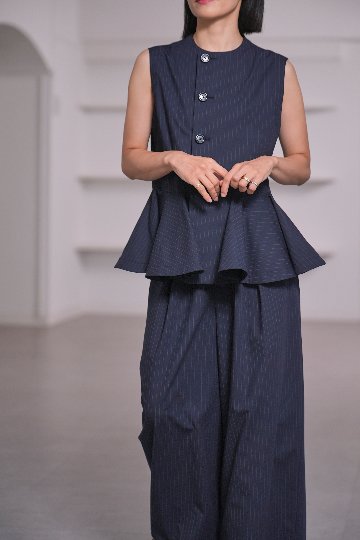 Faye Pinstripeの画像