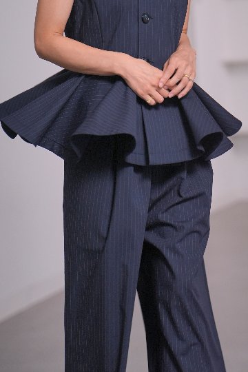 Faye Pinstripeの画像