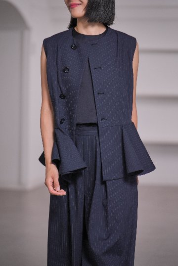 Faye Pinstripeの画像