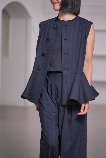 Faye Pinstripeの画像