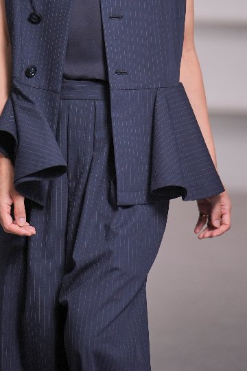 Faye Pinstripeの画像