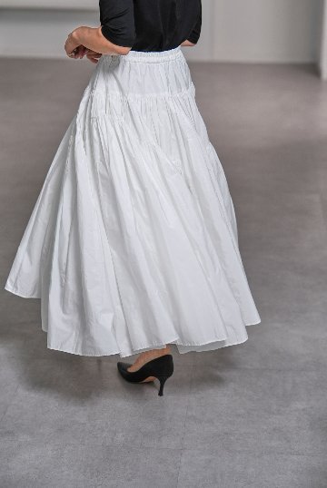 Eleanor Whiteの画像