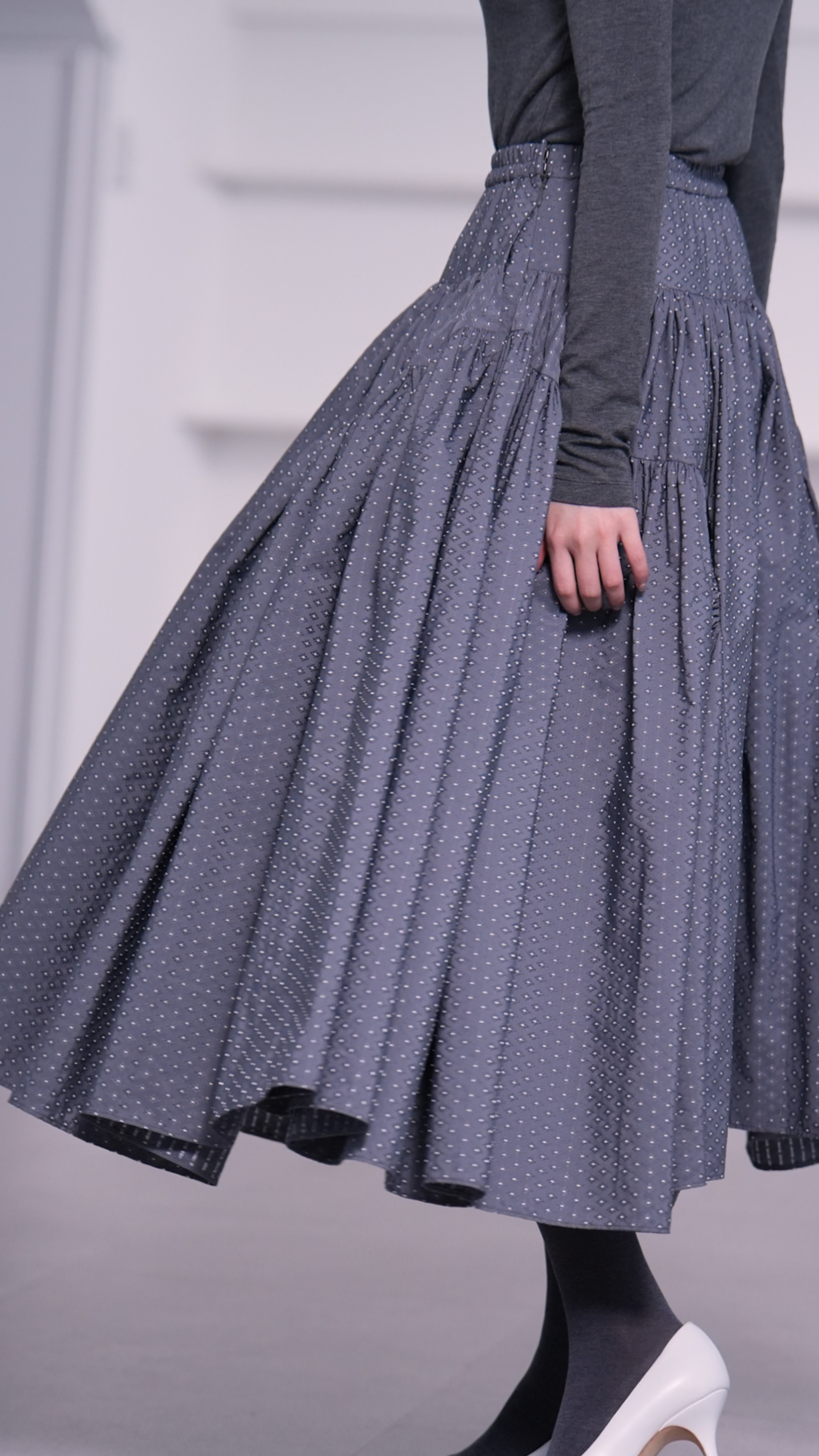 Eleanor Twinkle Dot Gray | SHE Tokyo online shop