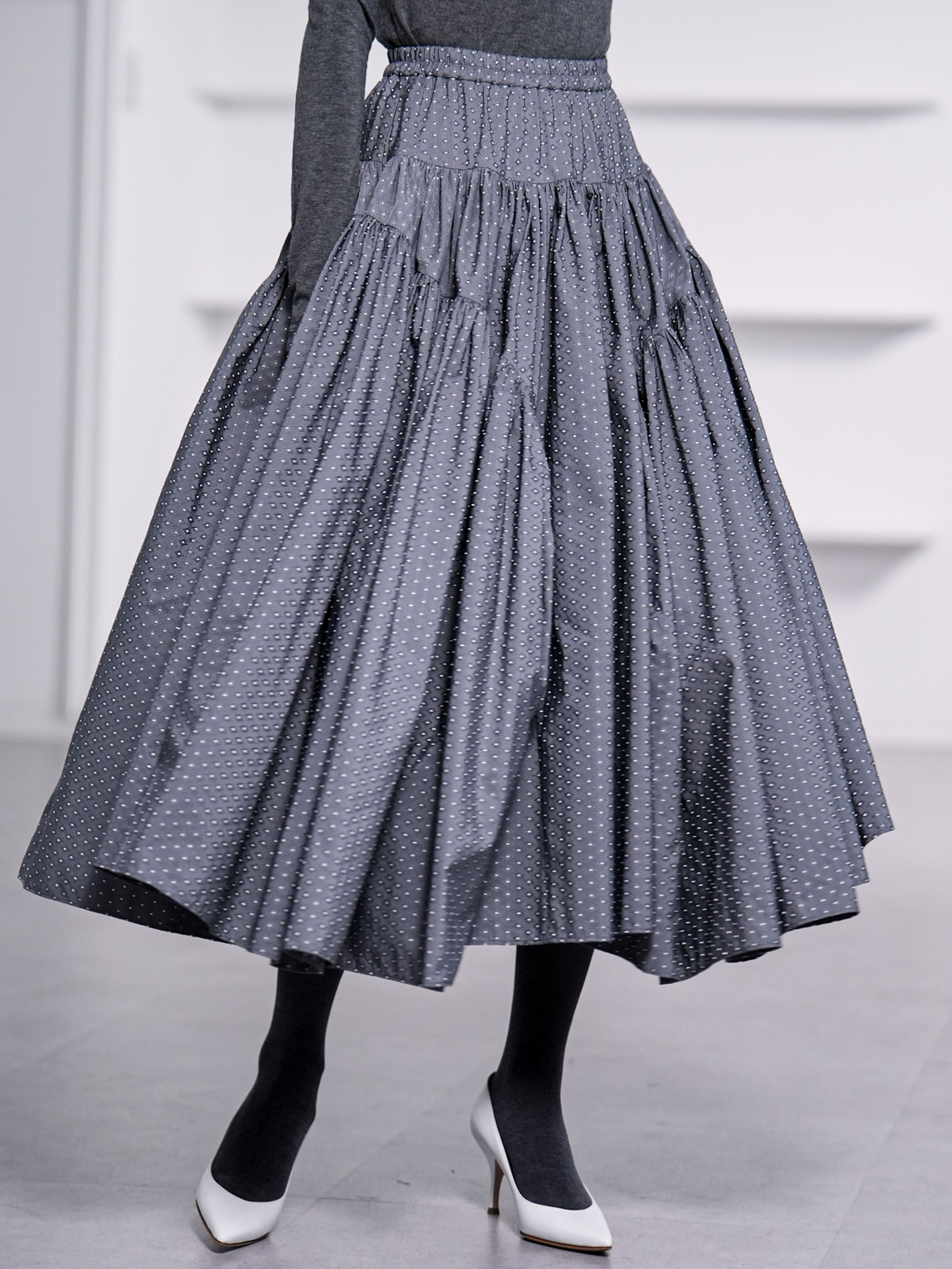 Eleanor Twinkle Dot Gray | SHE Tokyo online shop