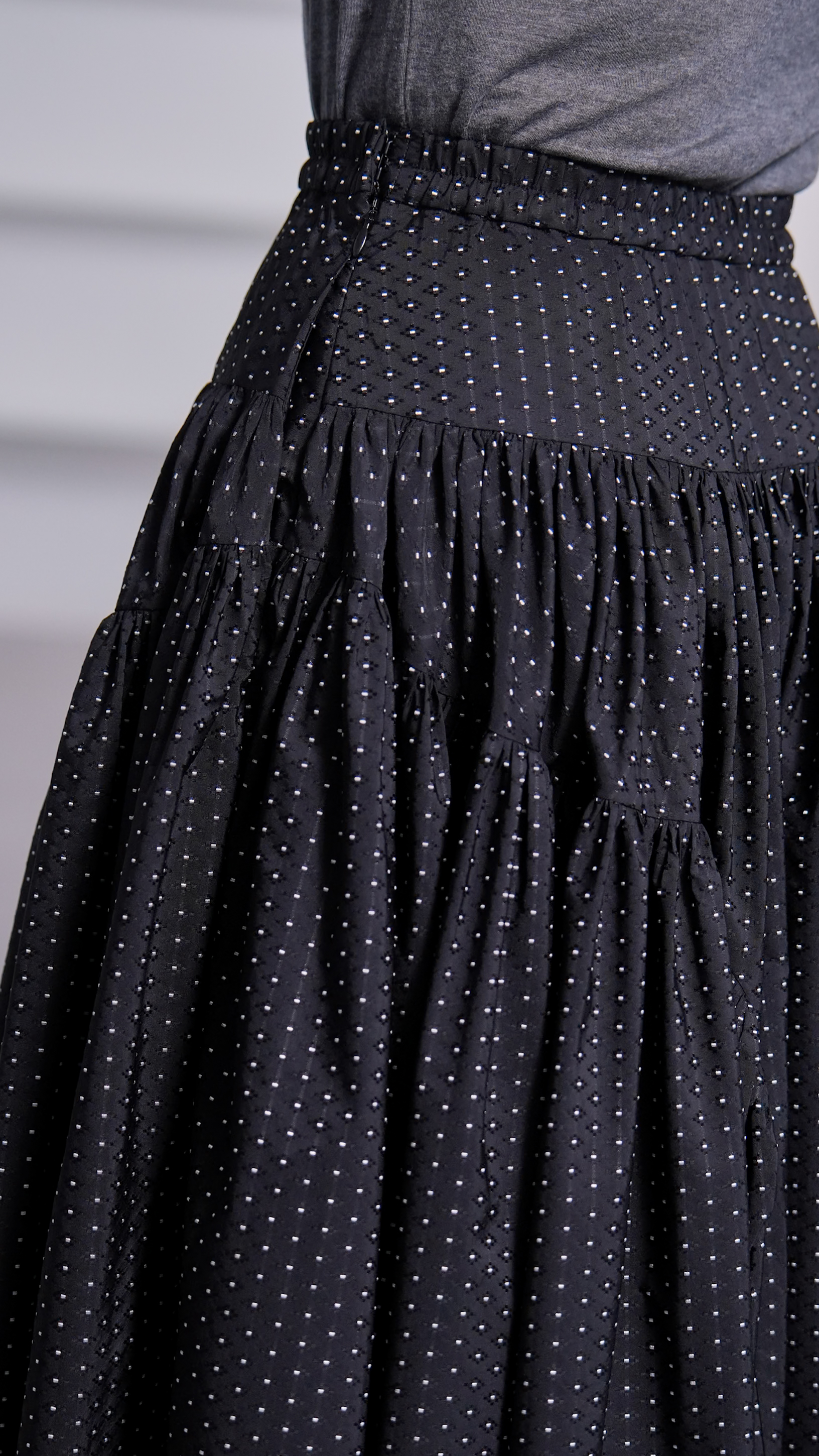 Eleanor Twinkle Dot Blackの画像