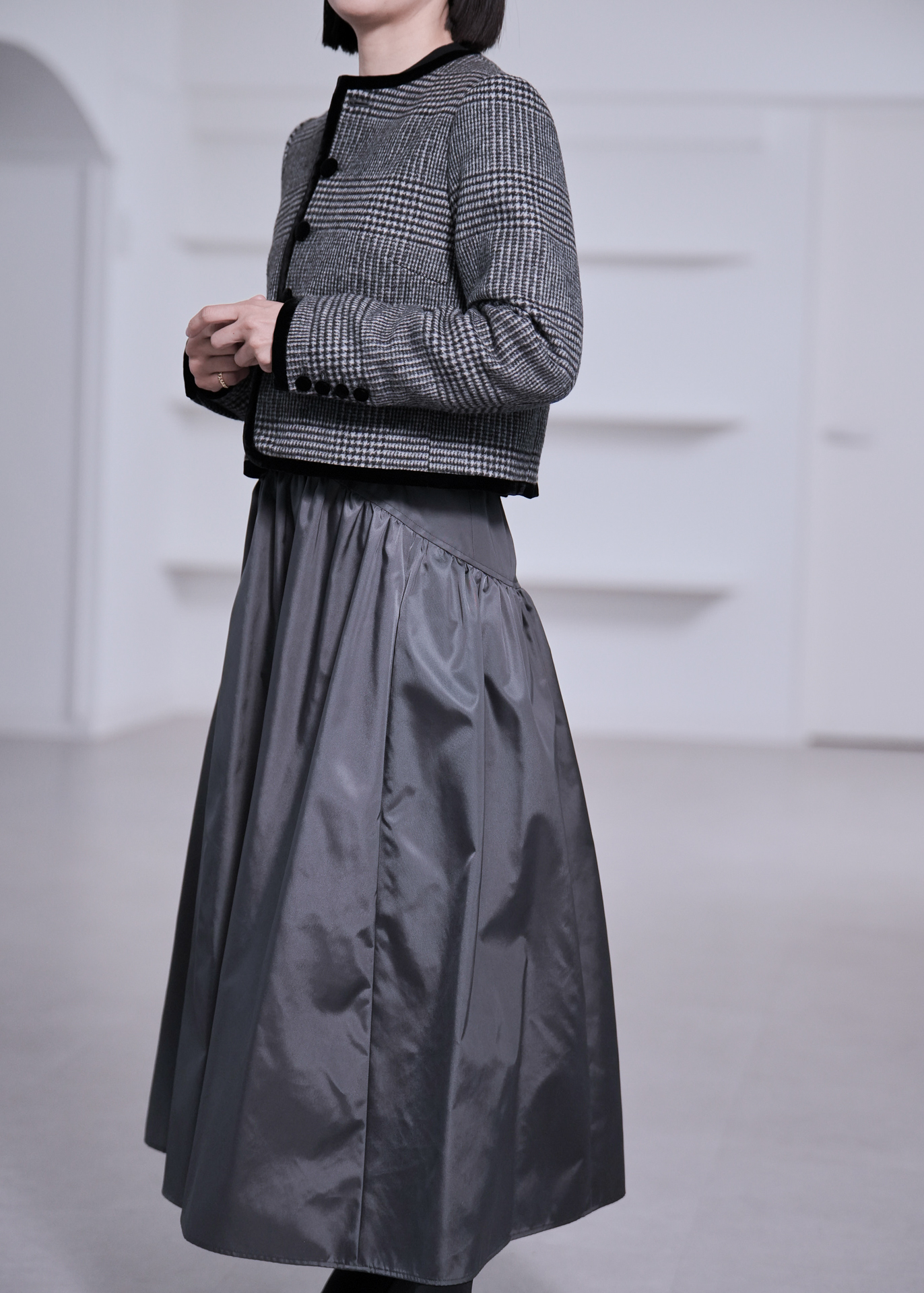 Suzy Dark Gray | SHE Tokyo online shop