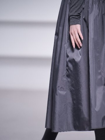 Suzy Dark Gray | SHE Tokyo online shop