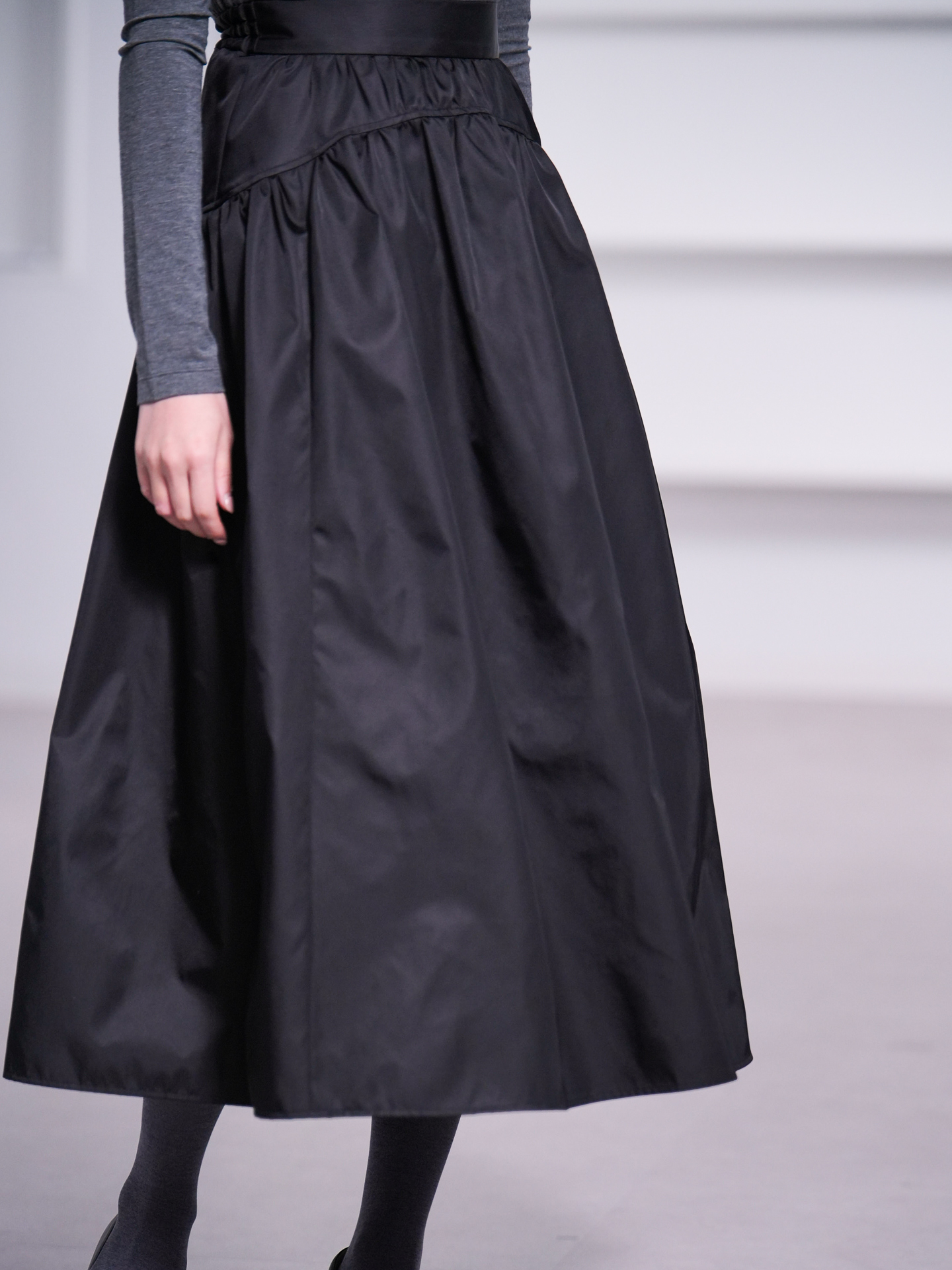 Suzy Black | SHE Tokyo online shop